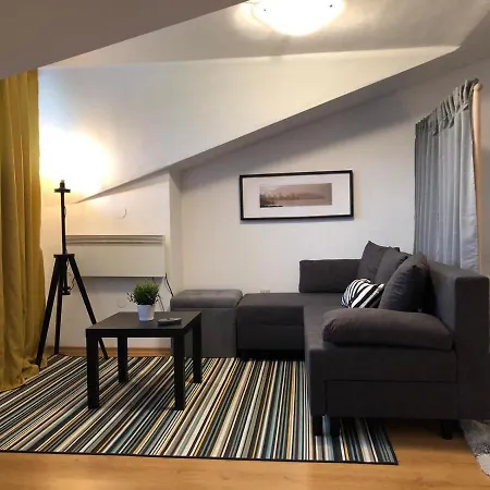 Stylish Aspen Golf Разлог